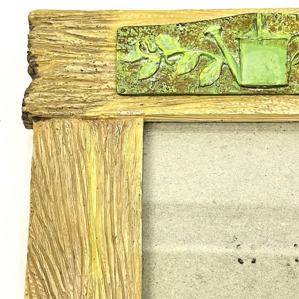 Vintage Russ Berrie 4x5 Ceramic Faux Wood and Garden Design Photo Frame-Tabletop